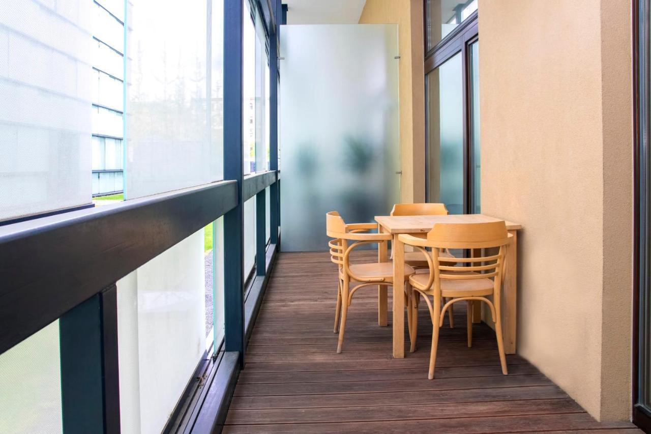 פראג Modern Apartment With Terrace And Air Conditioning מראה חיצוני תמונה